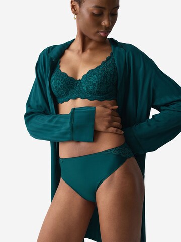 TRIUMPH Slip in Green