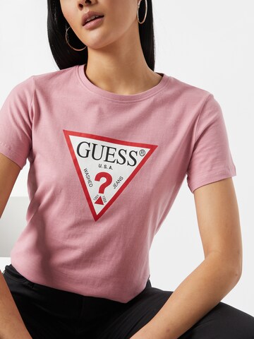 T-shirt GUESS en rose