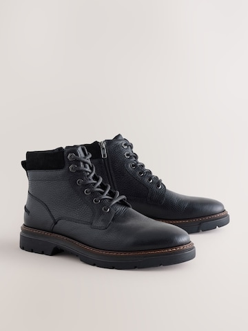 Next - Botas con cordones en negro