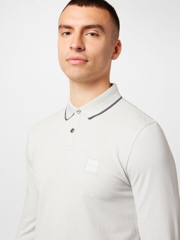 BOSS Orange Poloshirt 'Passertiplong' in Grau