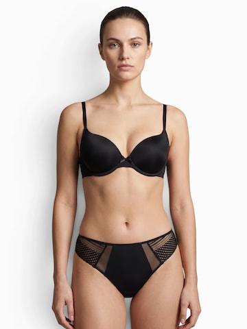 Tanga 'Play' de la Chantelle pe negru: față