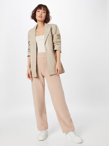 Club Monaco Regular Hose in Pink