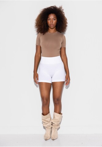 Skinny Pantalon de sport 'Honest' Lykkeland Atelier en blanc