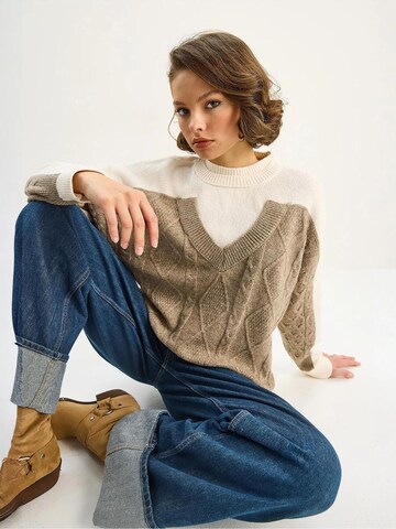 Pullover di Bianco Lucci in beige