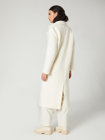 Guido Maria Kretschmer Women Between-Seasons Coat 'Elva' in White