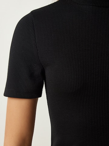 Robe Happiness İstanbul en noir