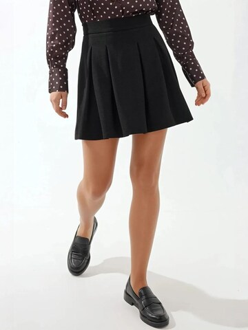 Hiccup - Saia em preto: frente