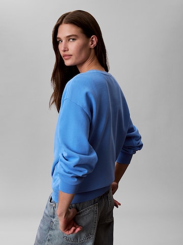 Calvin Klein Jeans Sweatshirt in Blue
