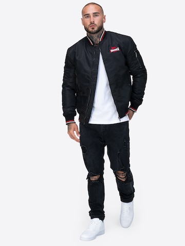 LONSDALE Φθινοπωρινό και ανοιξιάτικο μπουφάν 'Carey' σε μαύρο