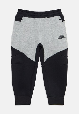 Nike SportswearJogging komplet 'TECH FLEECE' - crna boja
