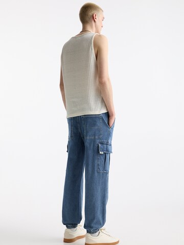 Pull&Bear Tapered Cargofarkut värissä sininen