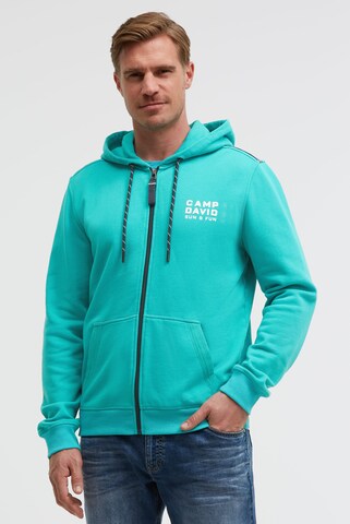 CAMP DAVID Zip-Up Hoodie in Green: front
