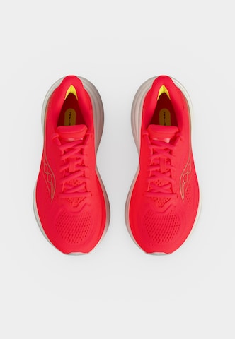 sauconySportske cipele 'TRIUMPH 24' - crvena boja