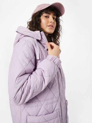 Moves Between-Seasons Coat 'Amaddie' in Purple