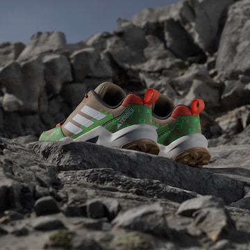ADIDAS TERREX Χαμηλό παπούτσι 'Minecraft AX4R' σε λευκό