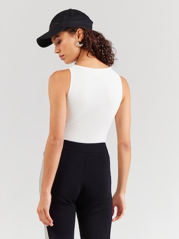 GUESS - Camisa body 'PENELOPE' em branco