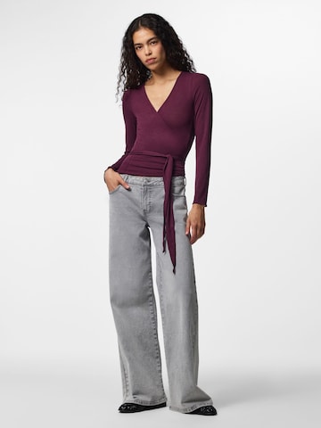 T-shirt 'ROYA ' PIECES en violet