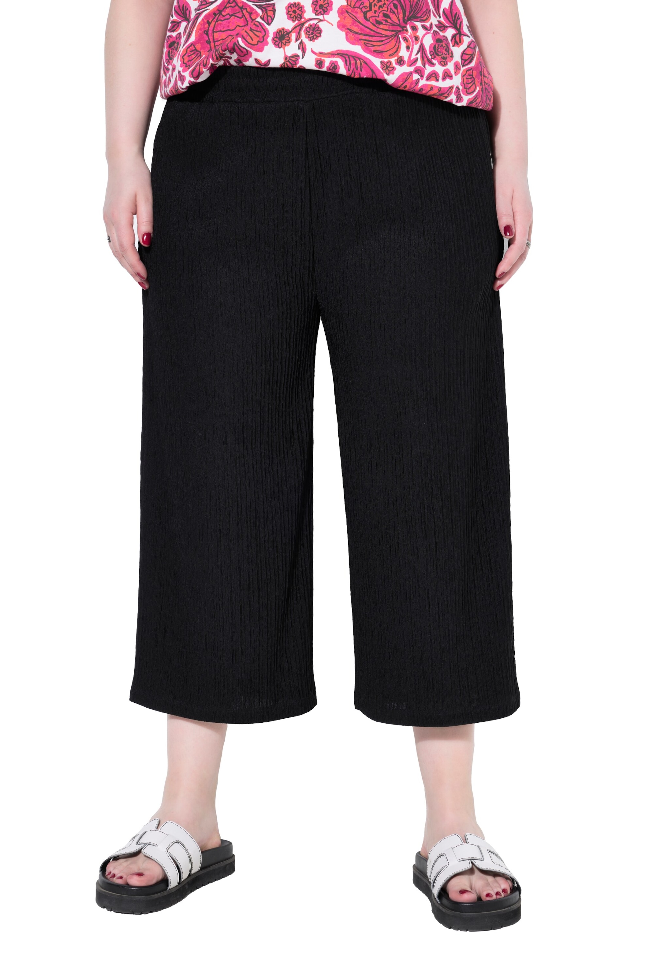 Studio Untold Wide leg Broek in Zwart: voorkant