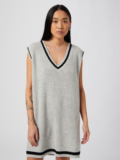 Rochie tricotat 'North Vest' WEEKDAY pe gri / negru, Vizualizare model
