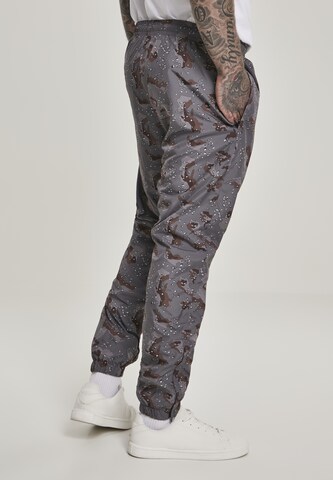 Urban Classics Tapered Broek in Grijs