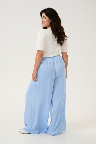 Loosefit Pantalon 'Amaile' KAFFE CURVE en bleu
