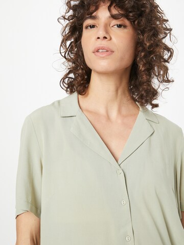 Camicia da donna 'OLIVIA' di PIECES in verde