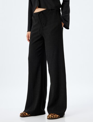Koton Wide Leg Hose in Schwarz: Vorderseite