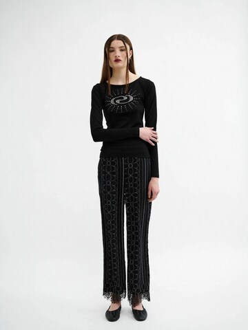 Résumé Tričko 'Valeria' – černá