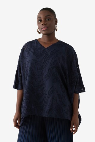 Ulla Popken Blouse in Blauw: voorkant