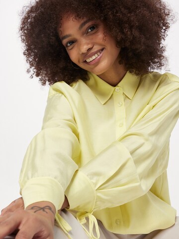 SECOND FEMALE - Blusa 'Masman' em amarelo