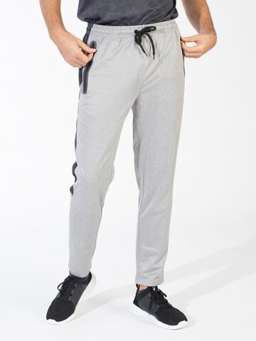 Spyder Slimfit Παντελόνι φόρμας σε γκρι: μπροστά