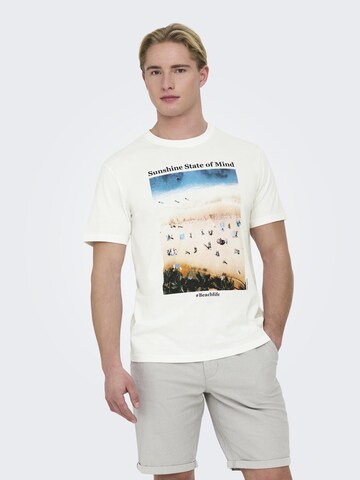 T-Shirt 'KOLTON' Only & Sons en blanc : devant