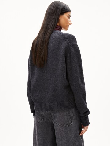 Pull-over ARMEDANGELS en gris