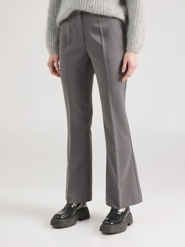 VERO MODA Flared Broek 'BEATE' in Grijs: voorkant