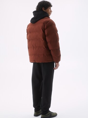 Pull&Bear Winterjas in Bruin