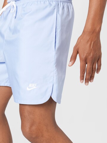 Nike Sportswear Štandardný strih Nohavice 'Essentials' - Modrá