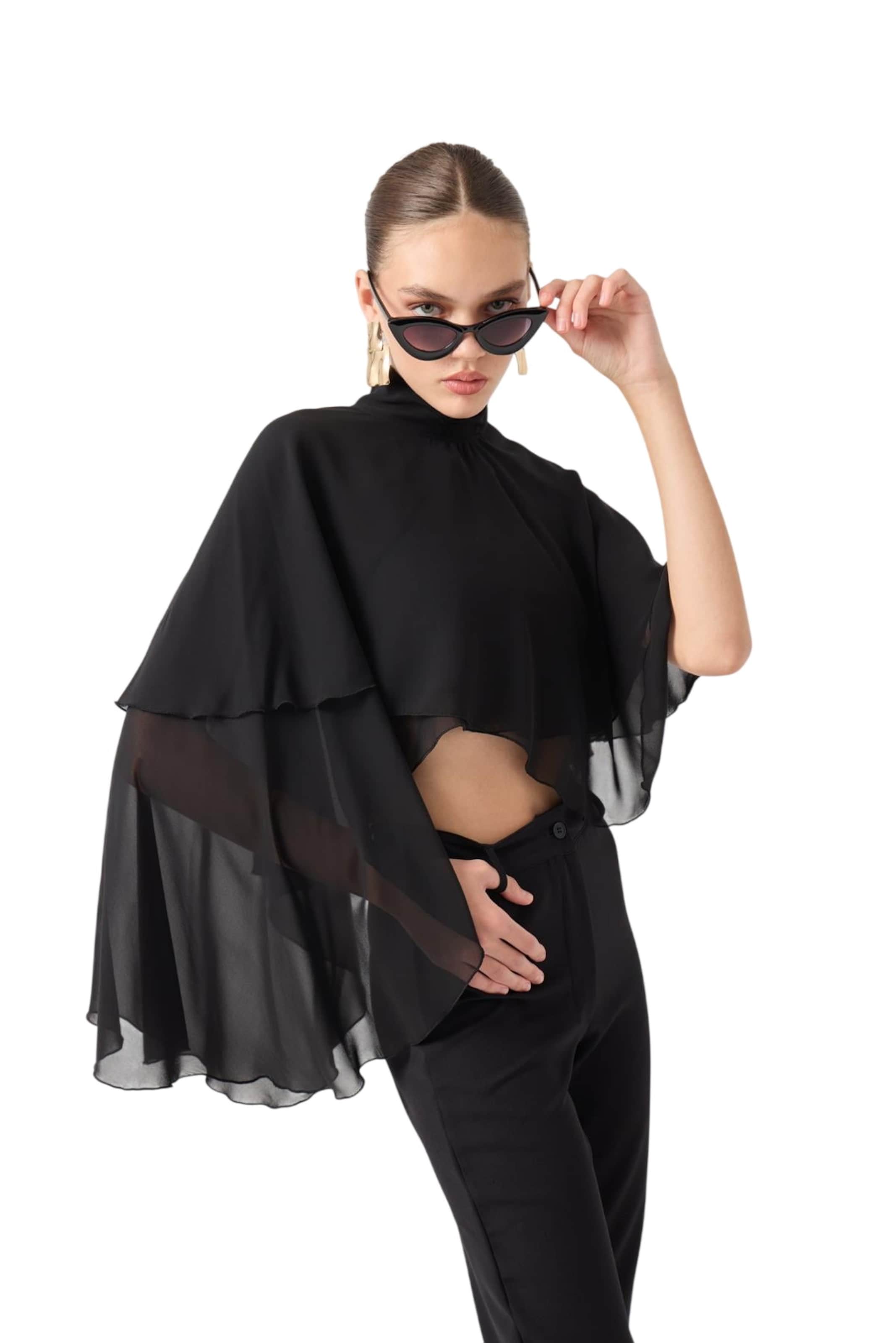 HOLLY LOLLY Bluse in Schwarz