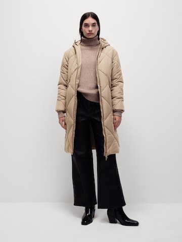 Cappotto invernale di Marks & Spencer in beige