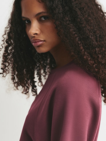 Tricou de la Pull&Bear pe mov