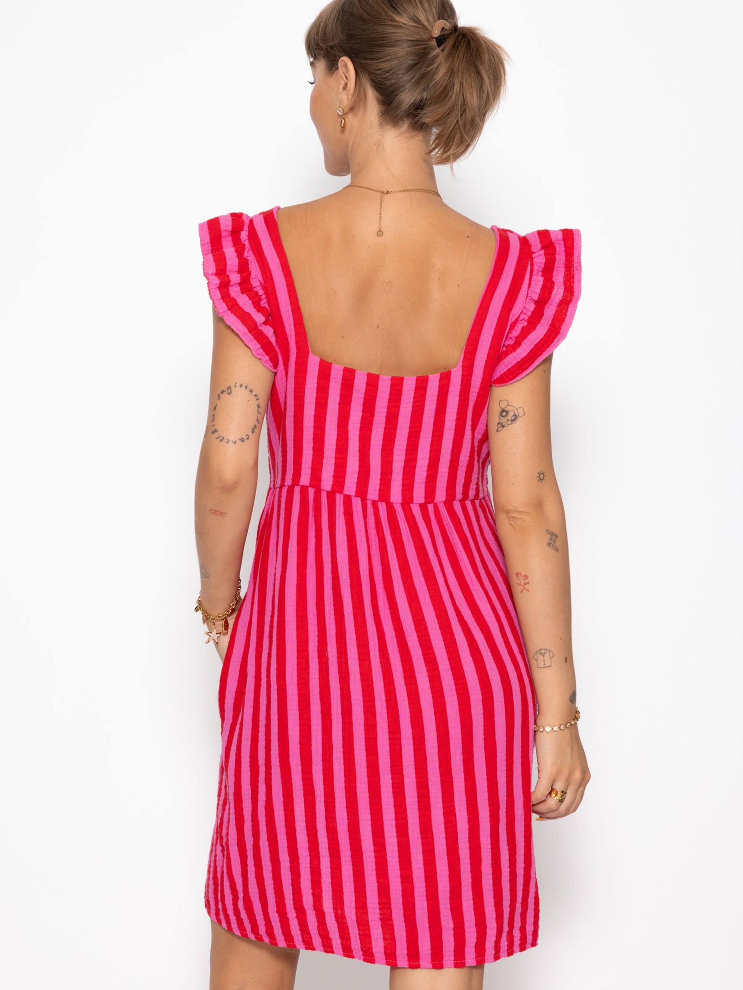 SASSYCLASSY Dress in Pink