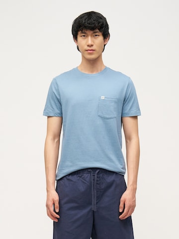 Tricou de la GAP pe albastru: față