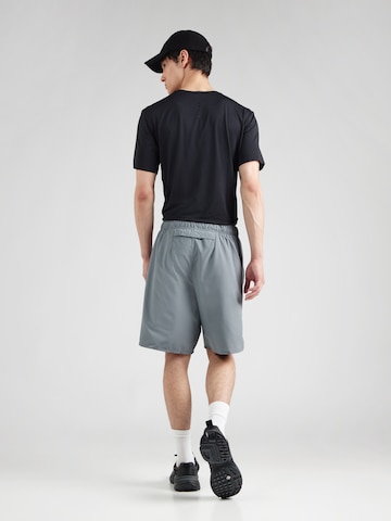Regular Pantalon de sport 'Challenger' NIKE en gris
