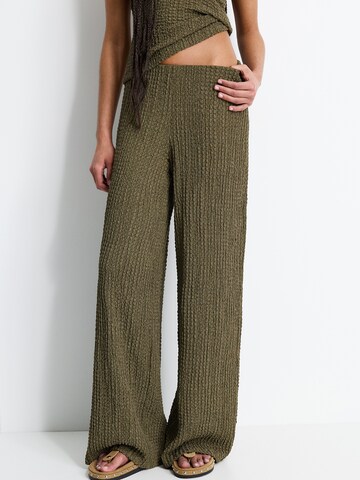 Wide leg Pantaloni di Pull&Bear in verde: frontale