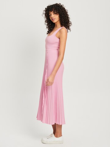Calli Sukienka 'LANI' w kolorze różowy