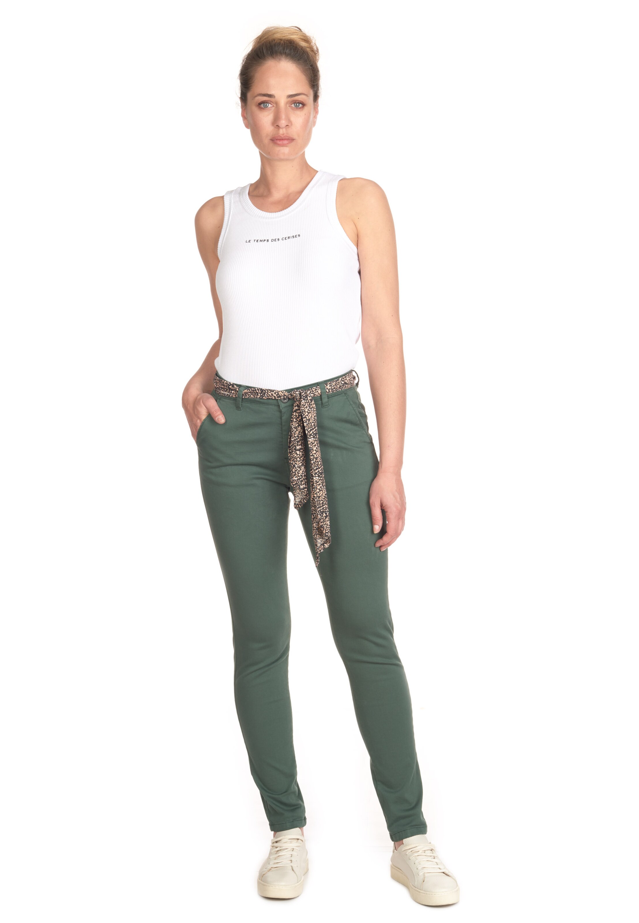 Coupe slim Pantalon chino 'DYLI 4' Le Temps Des Cerises en vert