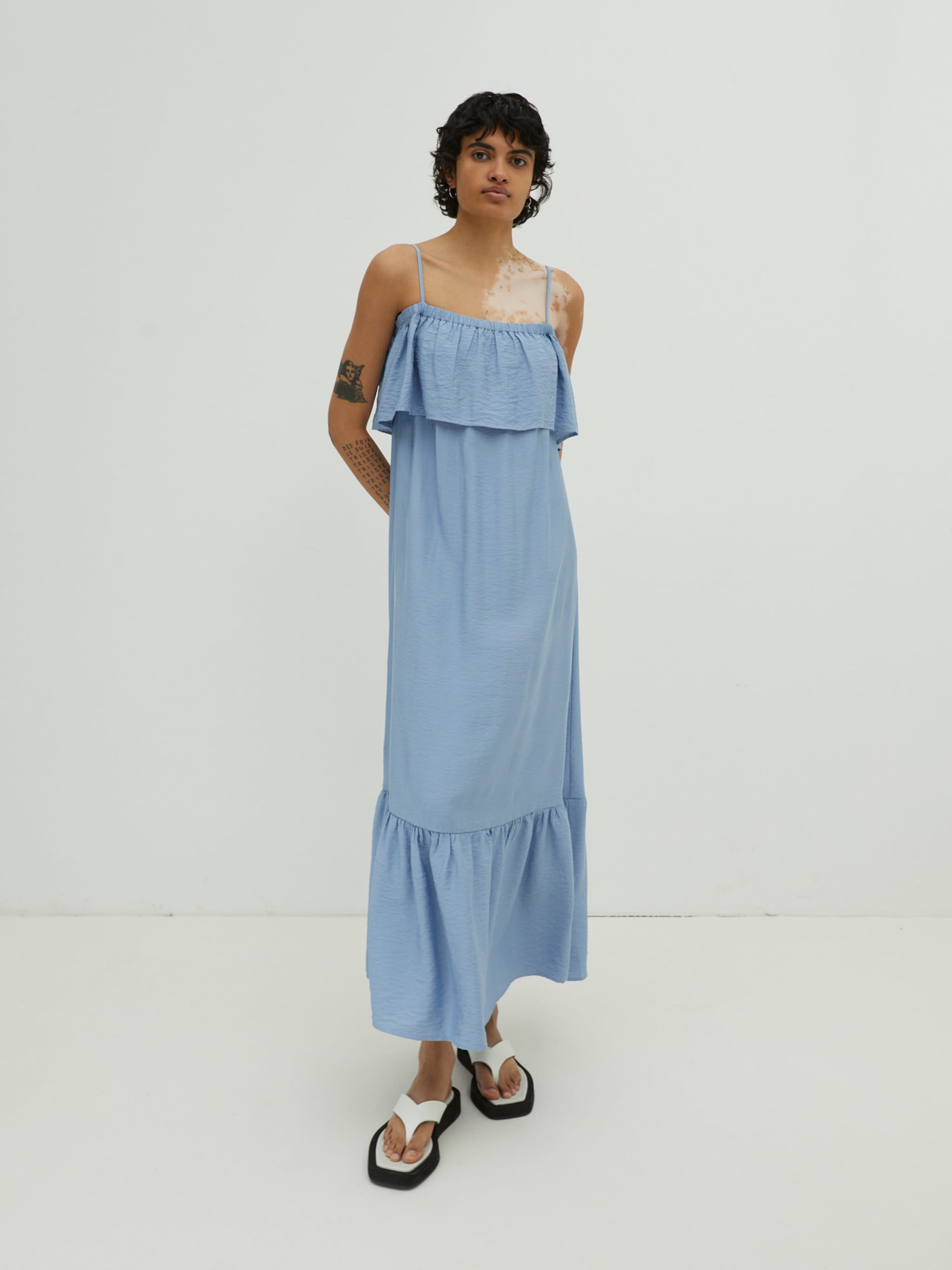 EDITED Produits Robe 'Madeleine' bleu