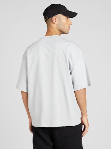 ALPHA INDUSTRIES T-shirt i grå