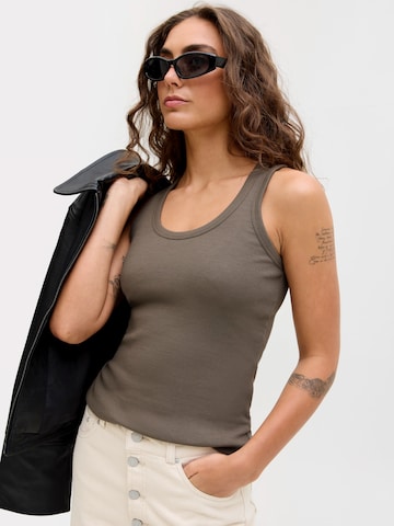 JJXX Top in Brown: front