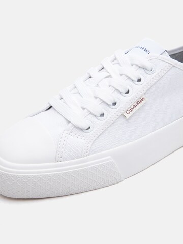 Calvin Klein Низкие кроссовки в Белый