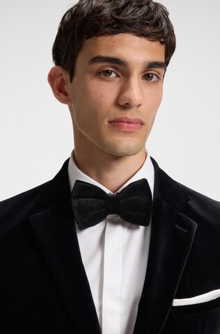 HUGO Bow Tie in Black: front